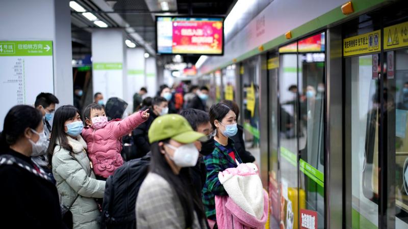 Метро Ухани частично возобновило работу спустя два месяца перерыва